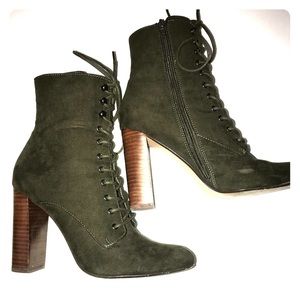Steve Madden Olive Green boots